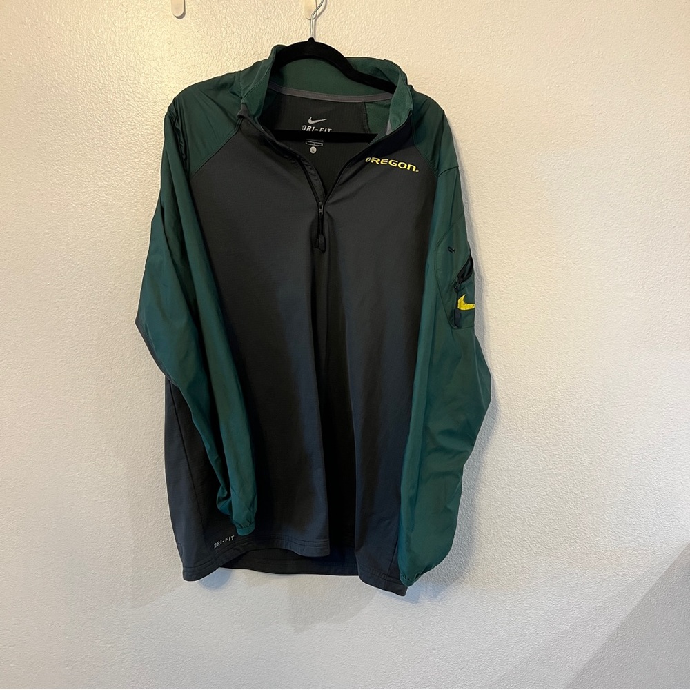 Oregon ducks, Nike partial zip pullover men’s size L